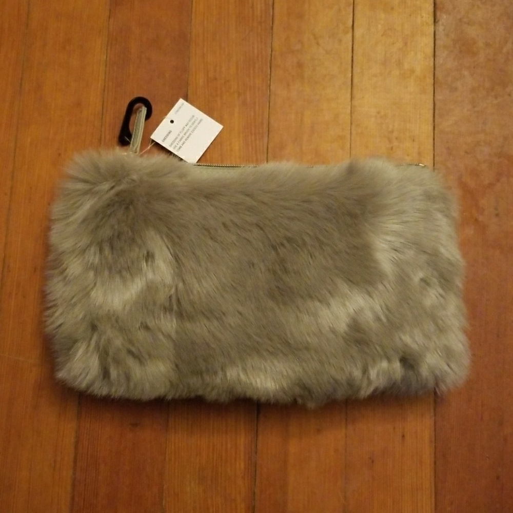 Gray furry purse / wallet